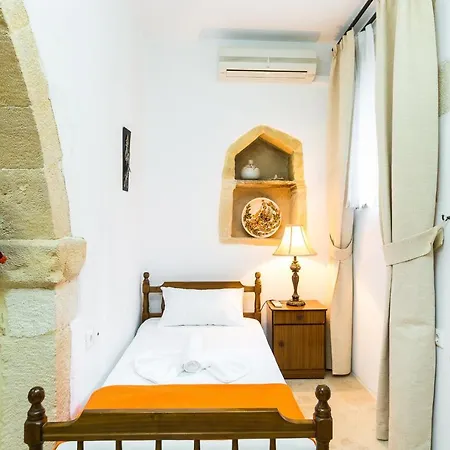 Enastron Kır Evi
